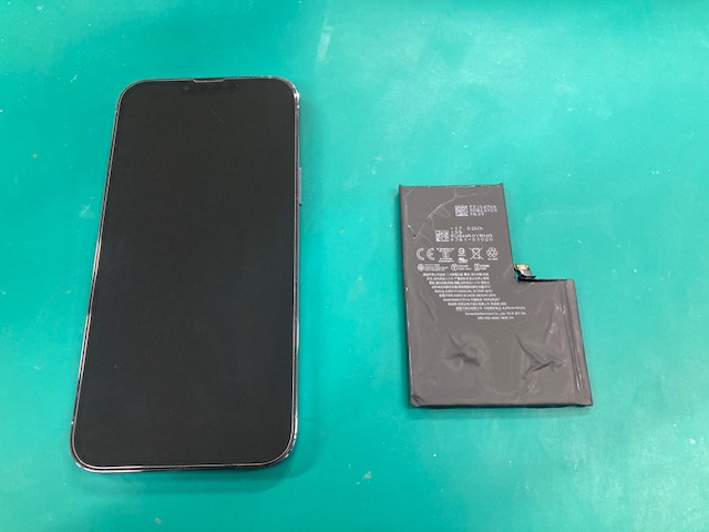 iPhone 13 Pro Max のバッテリー交換を行いました